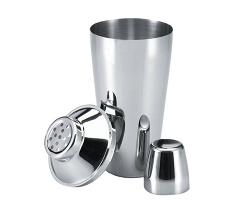 Cocktail Shaker, Martini Shaker Drink Shaker with Built-In Strainer for  Bartending and Home Bar – Stainless Steel Shaker Mixer / Essential Bar  Accessories Bartender Kit 